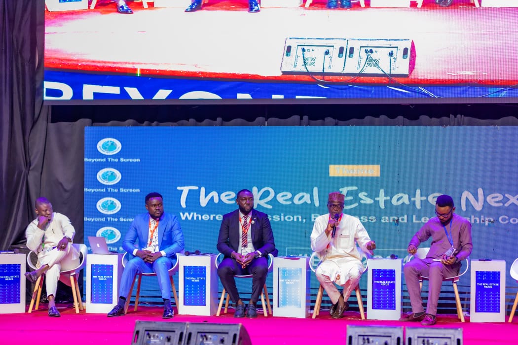 EASY NEC GLOBAL Community - Beyond the Screen Event Audience